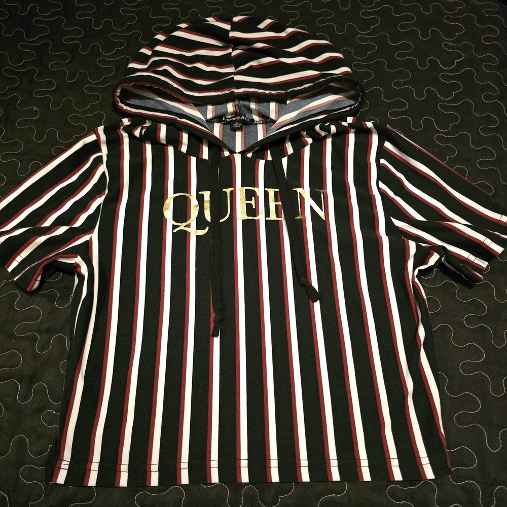 Love Ari Striped Queen Lightweight Hoodie Black‎ Red Gold Size Small